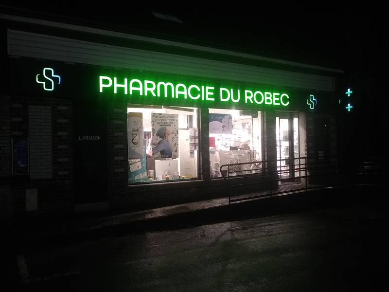 Réalisation d'une enseigne publicitaire pour une pharmacie proche de Rouen 76